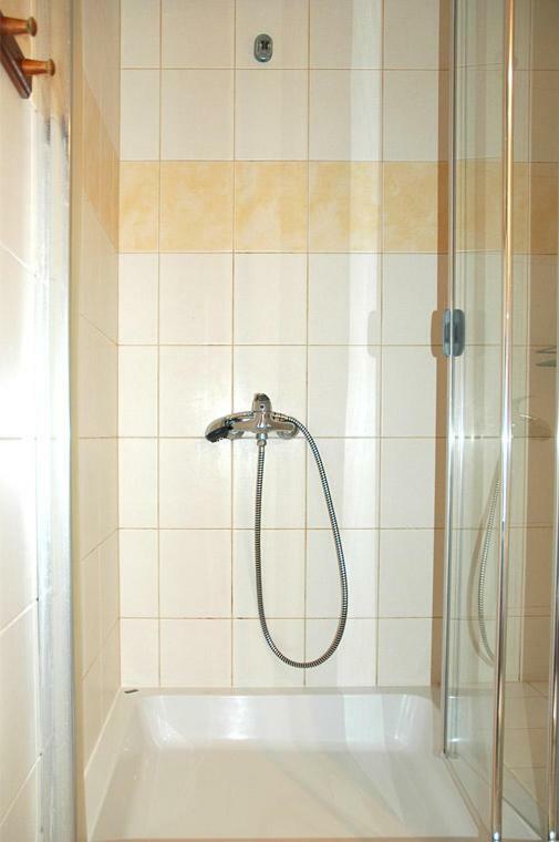 Lawer Apartment *